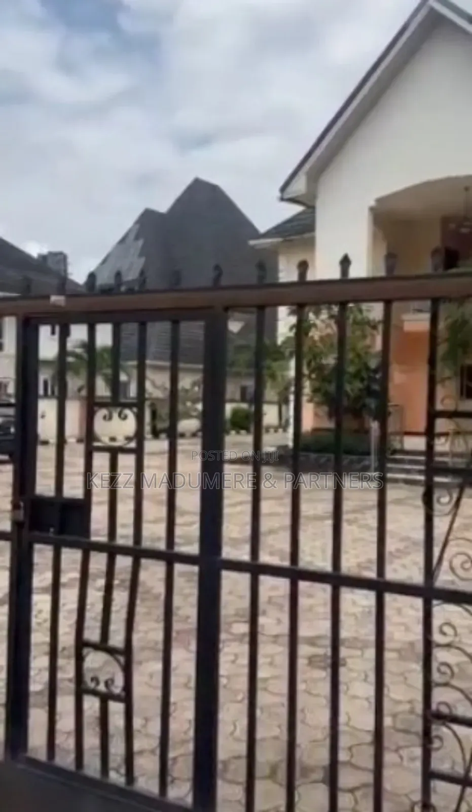 5bdrm Duplex in Udenwa Gardens for sale in Owerri