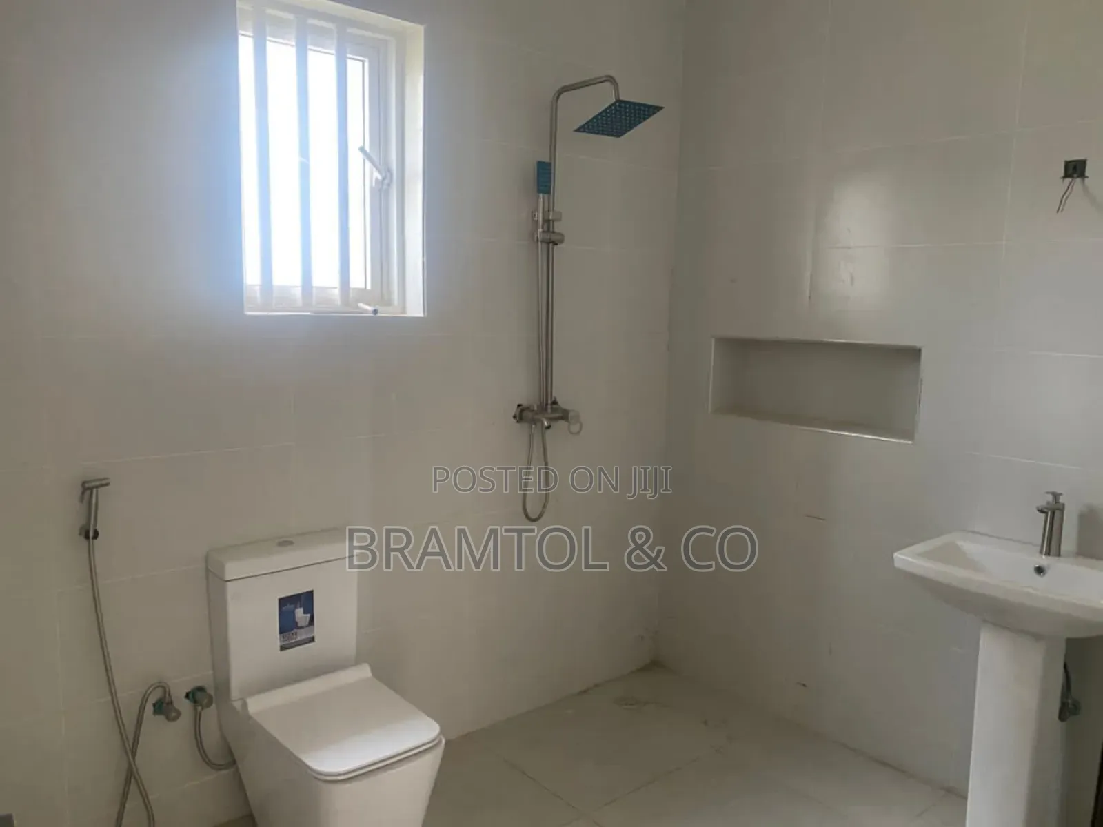 4bdrm Duplex in Apo District for rent in Apo District