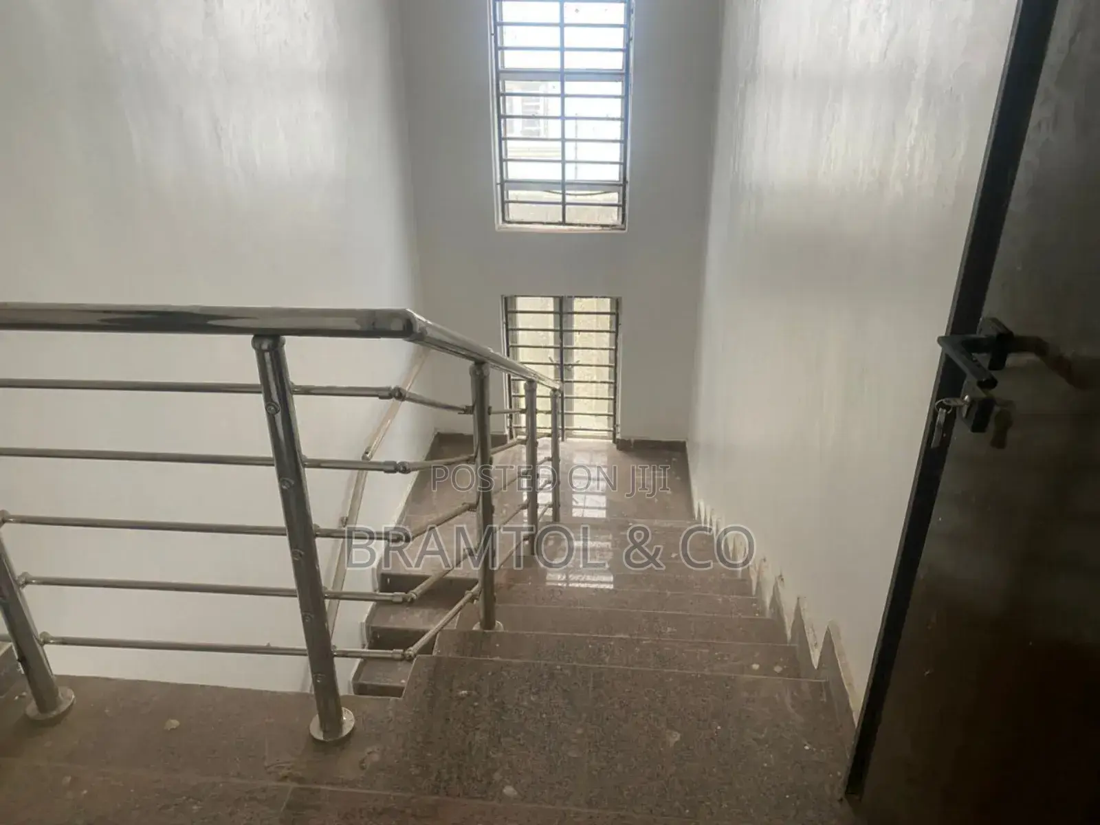 4bdrm Duplex in Apo District for rent in Apo District