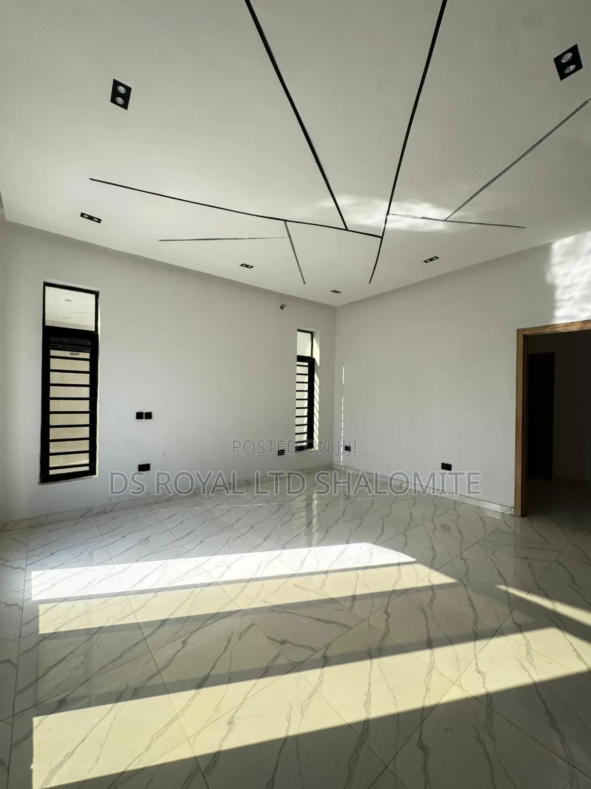 5bdrm Duplex in Lagos Island / Lagos Island for sale in Lagos Island / Lagos Island