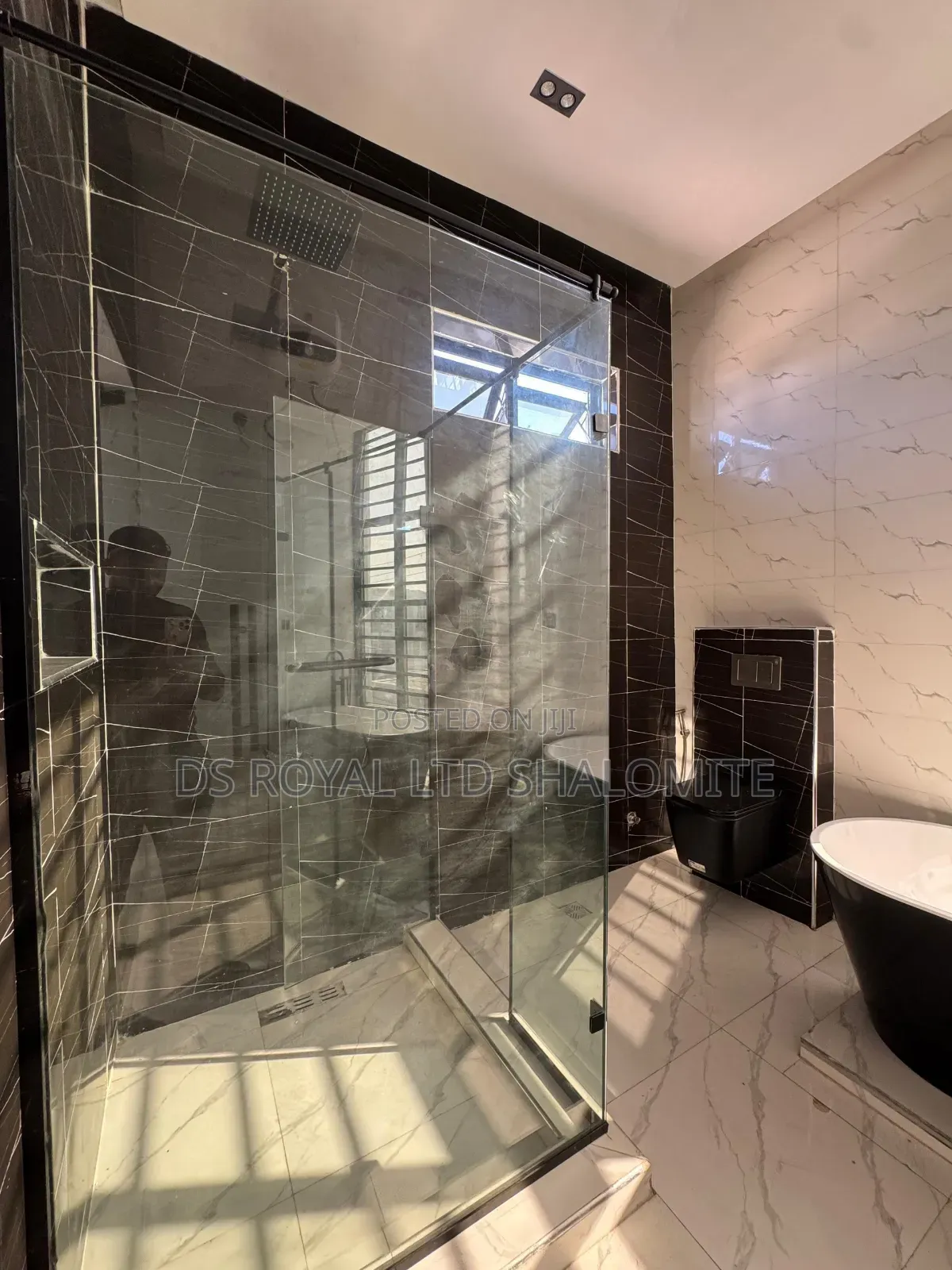 5bdrm Duplex in Lagos Island / Lagos Island for sale in Lagos Island / Lagos Island