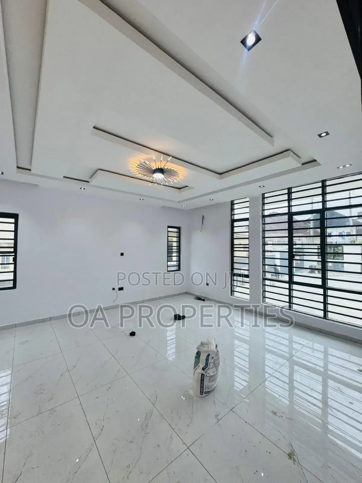 4bdrm Duplex in Carlton Gate, Off for sale in Ibadan