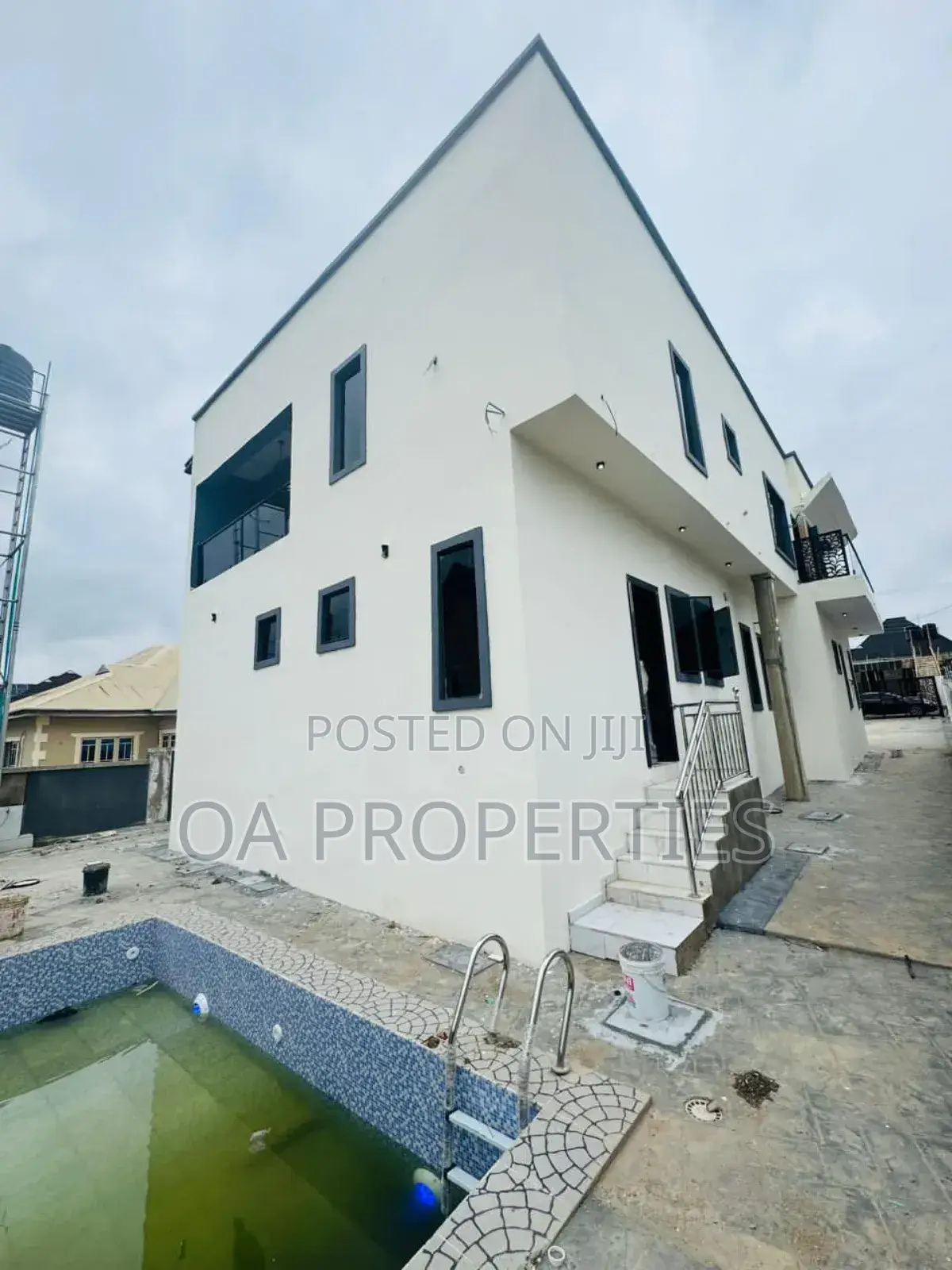 4bdrm Duplex in Carlton Gate, Off for sale in Ibadan