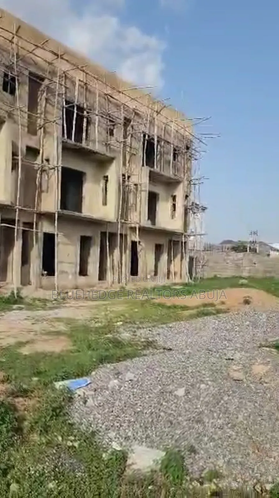 4bdrm Duplex in Kaura for sale in Kaura