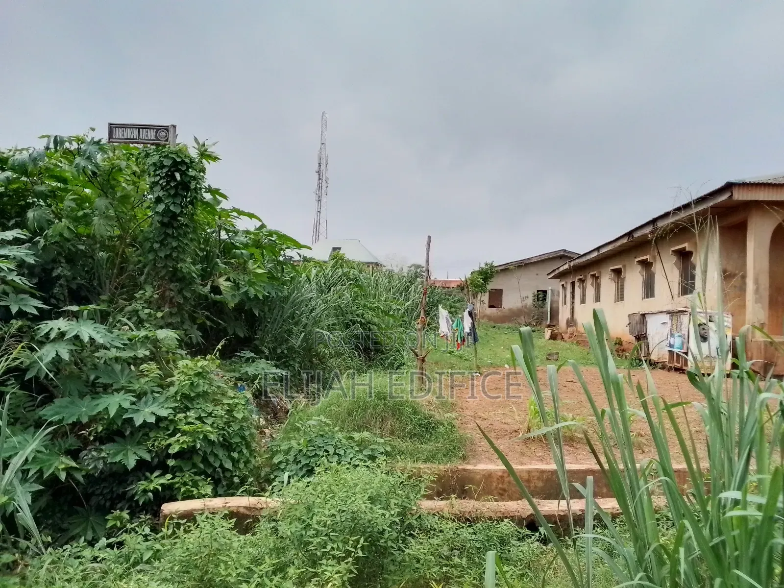 1 Full Table Plot of Land at Mowonla, Ikorodu Lagos in Ikorodu Garage