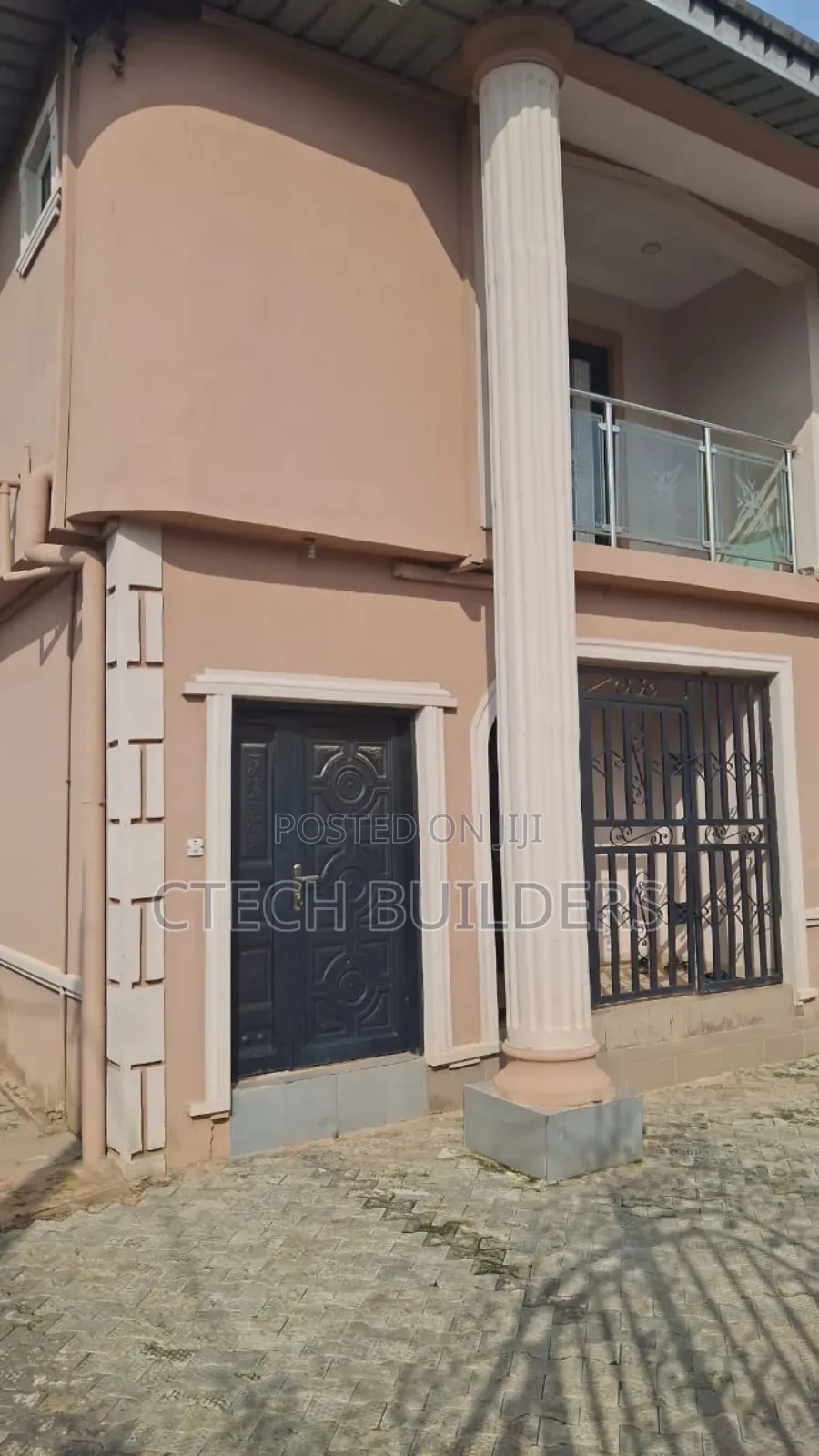 12bdrm Block of Flats in Benin City for sale in Benin City