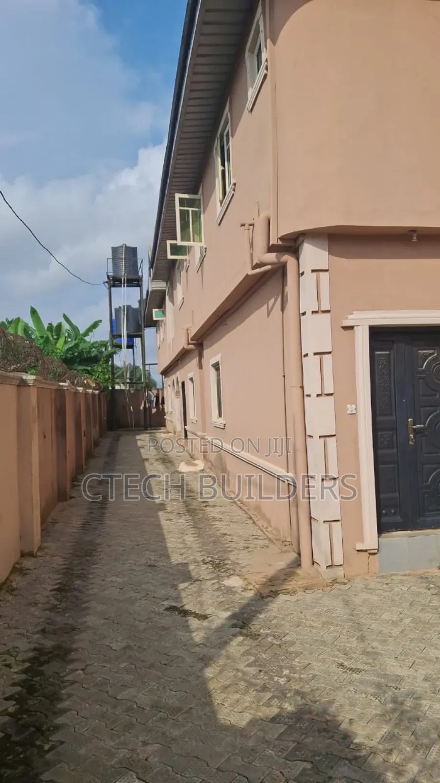 12bdrm Block of Flats in Benin City for sale in Benin City