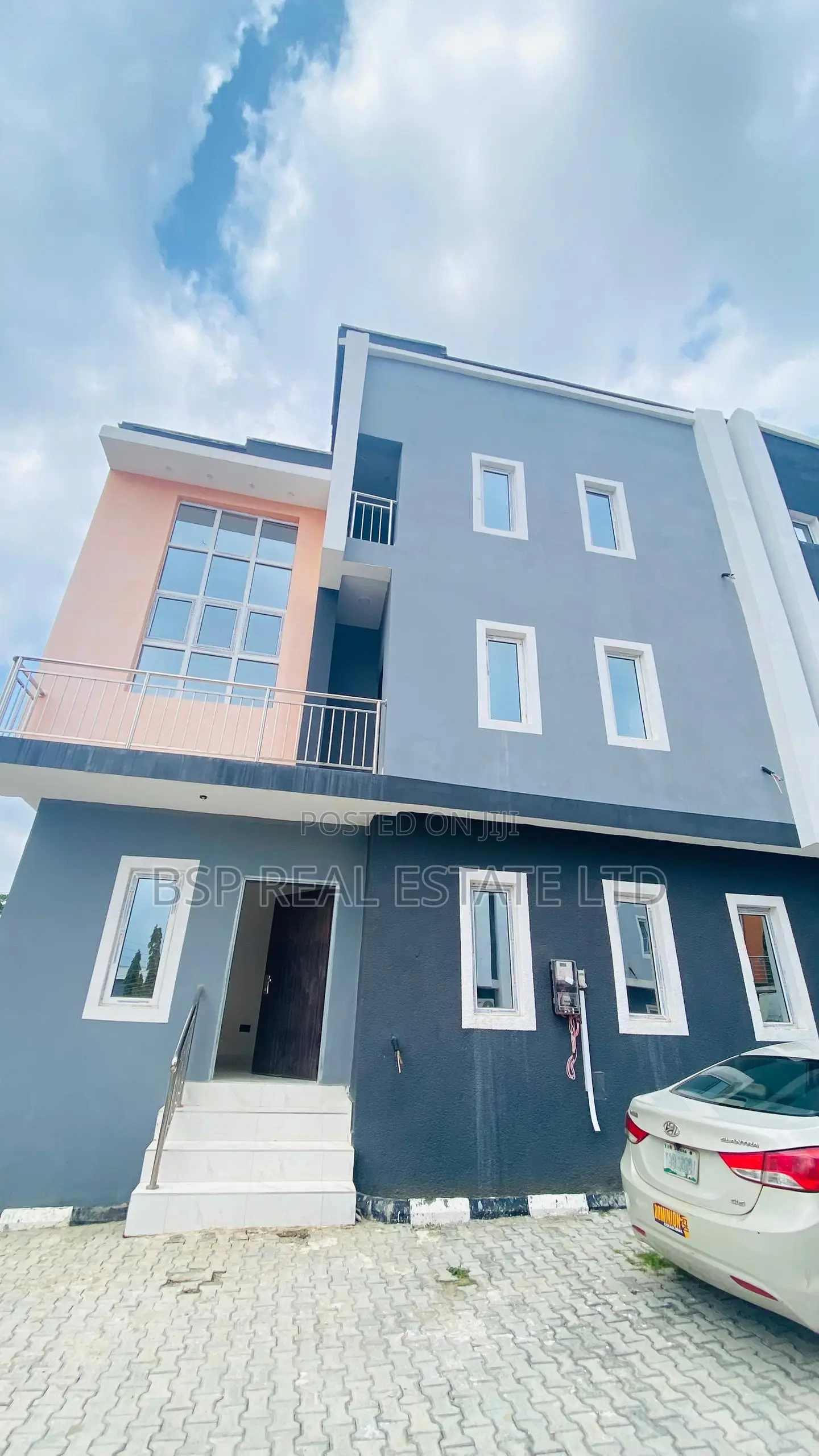 4bdrm Townhouse/Terrace in Karmo for sale in Karmo