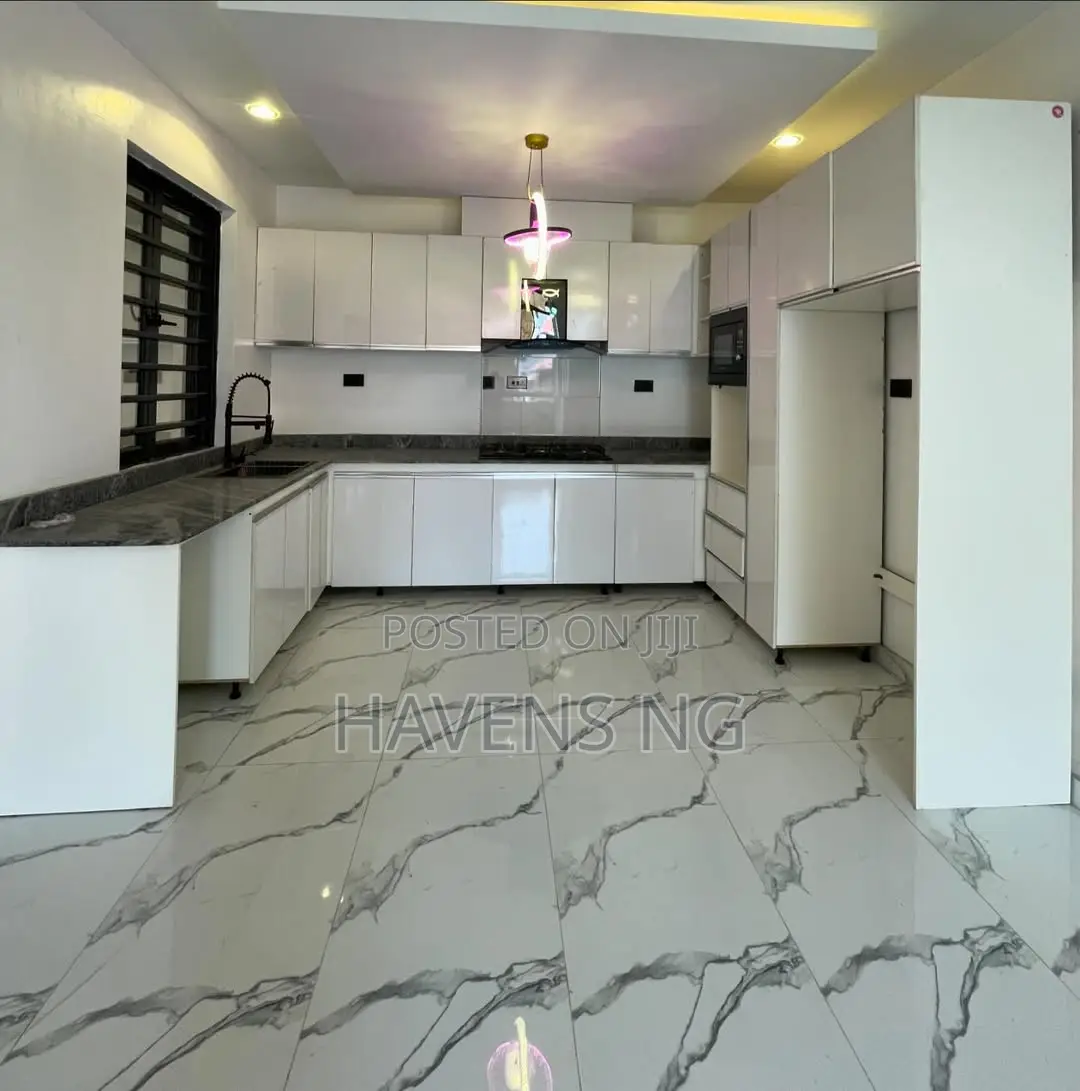 2bdrm Apartment in Ikate-Elegushi for sale in Ikate-Elegushi