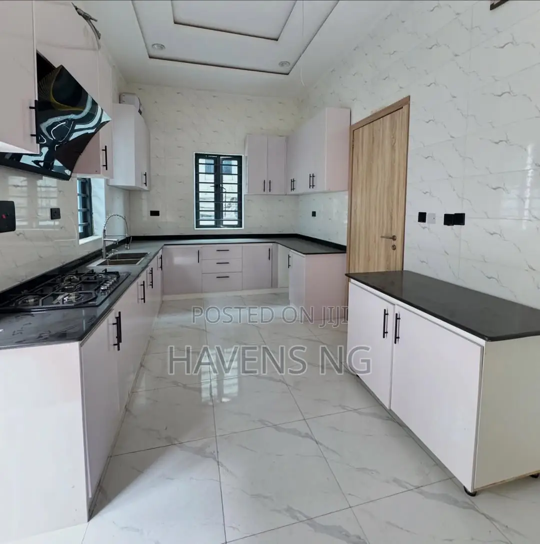 5bdrm Duplex in Ado / Ajah for sale in Ado / Ajah
