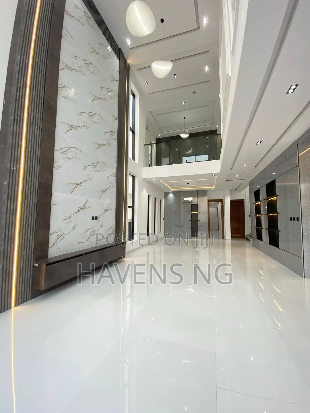 5bdrm Duplex in Ikota for sale in Ikota