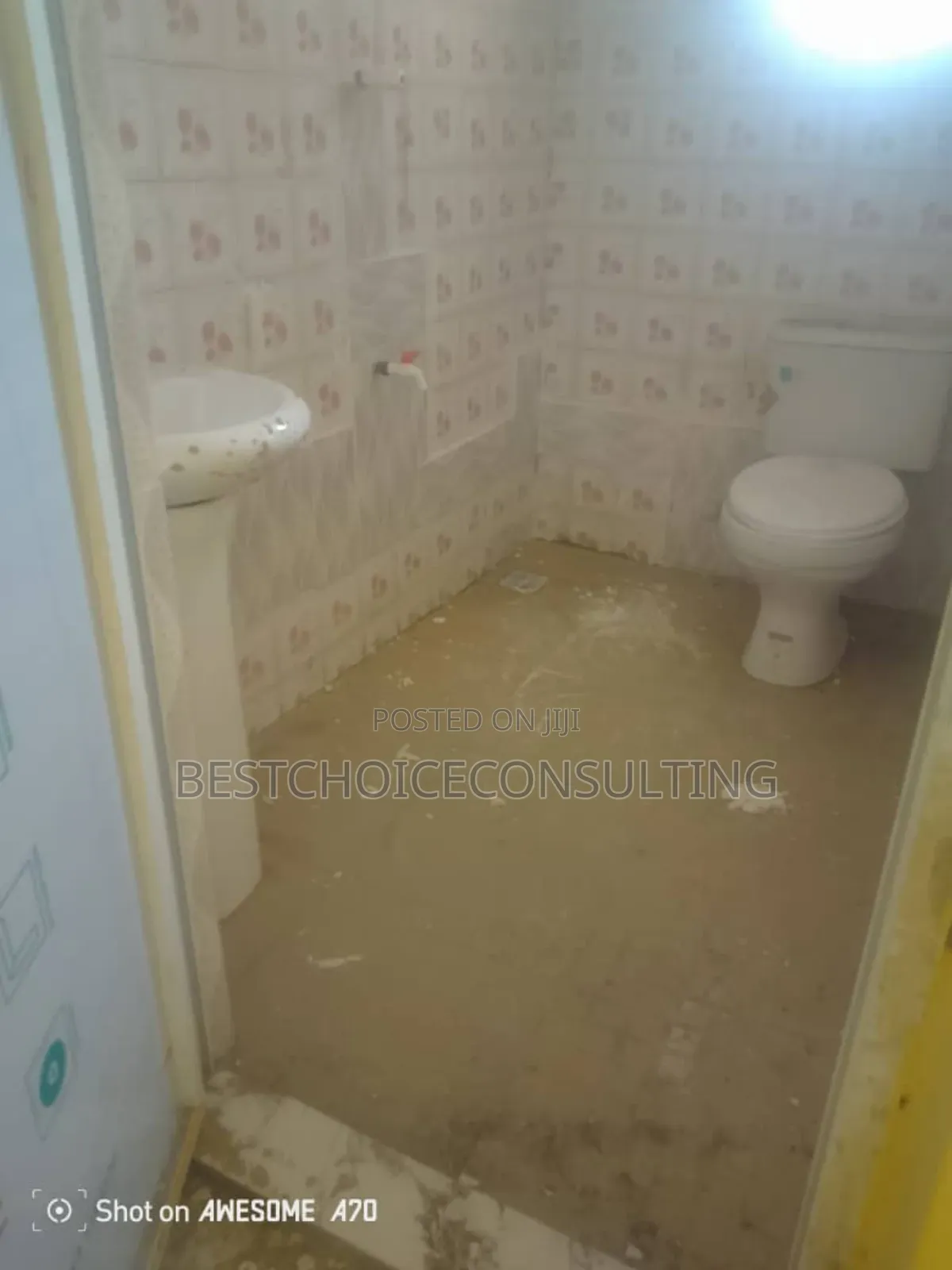 3bdrm Block of Flats in Eyin Grammar Molete, Ibadan for sale in Ibadan