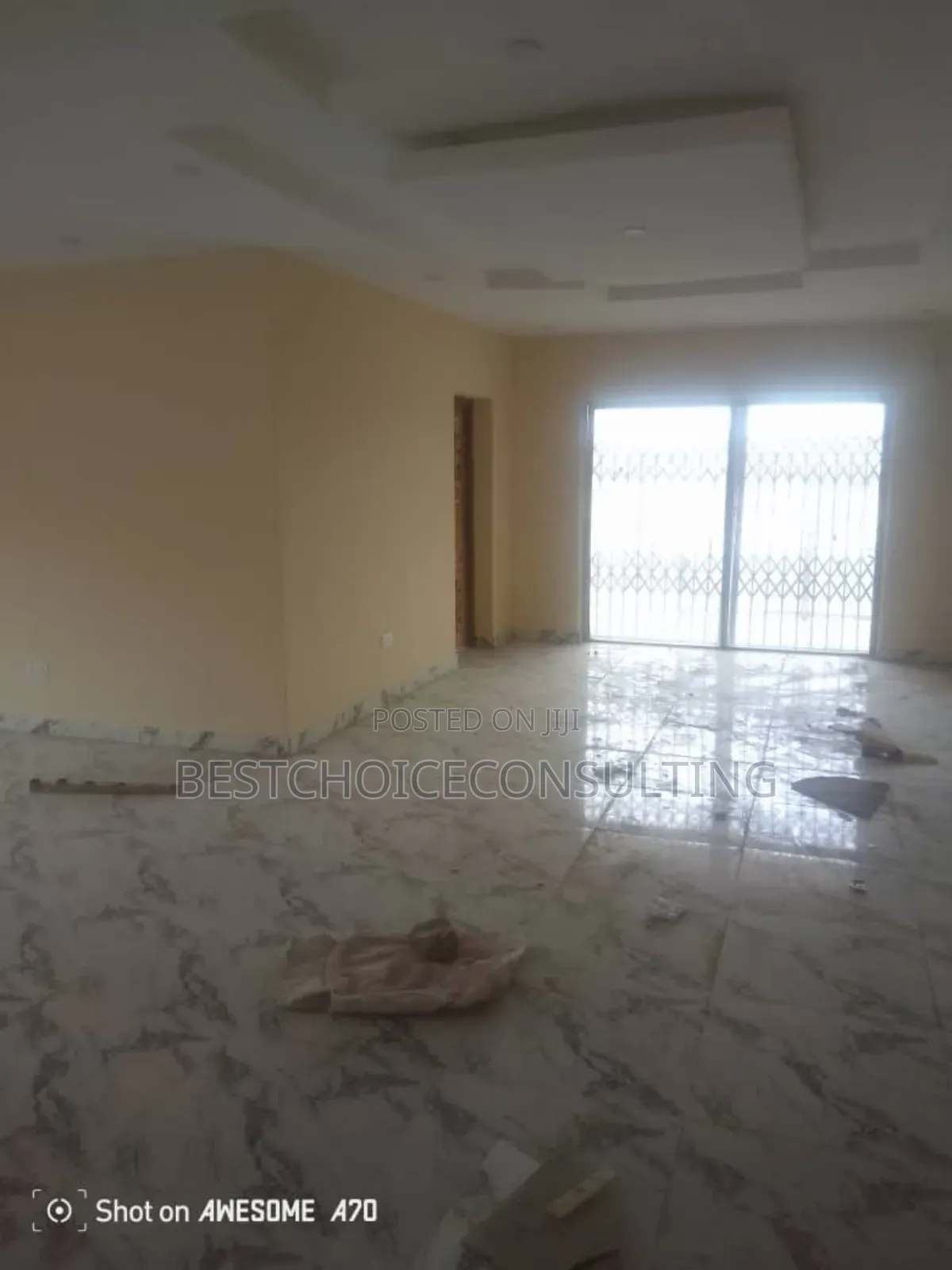 3bdrm Block of Flats in Eyin Grammar Molete, Ibadan for sale in Ibadan