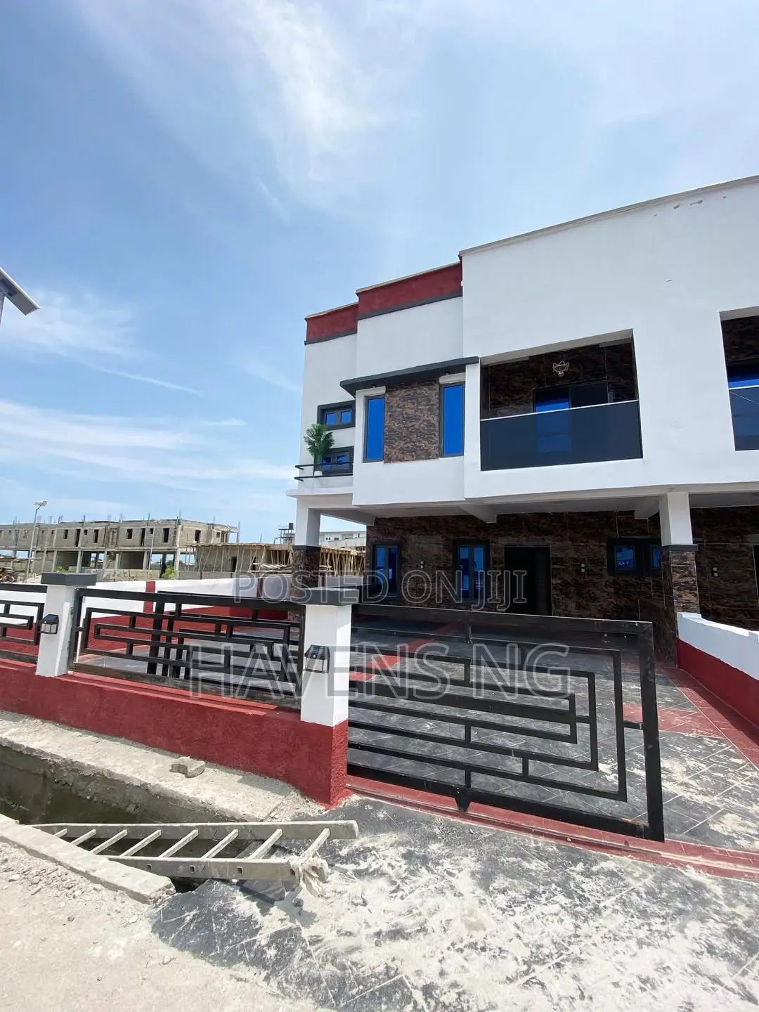 4bdrm Duplex in Lekki Phase 2 for sale in Lekki Phase 2