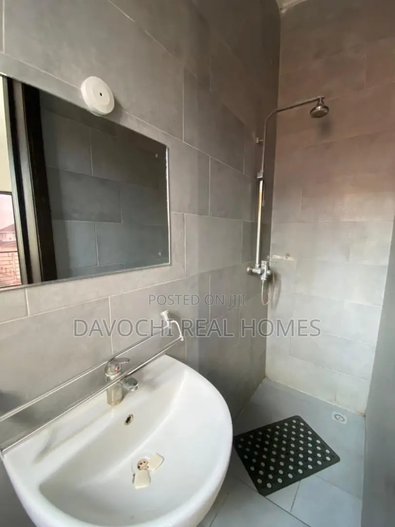 2bdrm Apartment in Ikate Elegushi for rent in Ikate