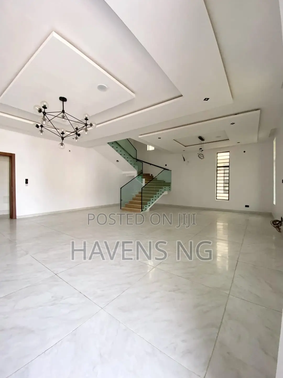 5bdrm Duplex in Lekki Phase 2 for sale in Lekki Phase 2