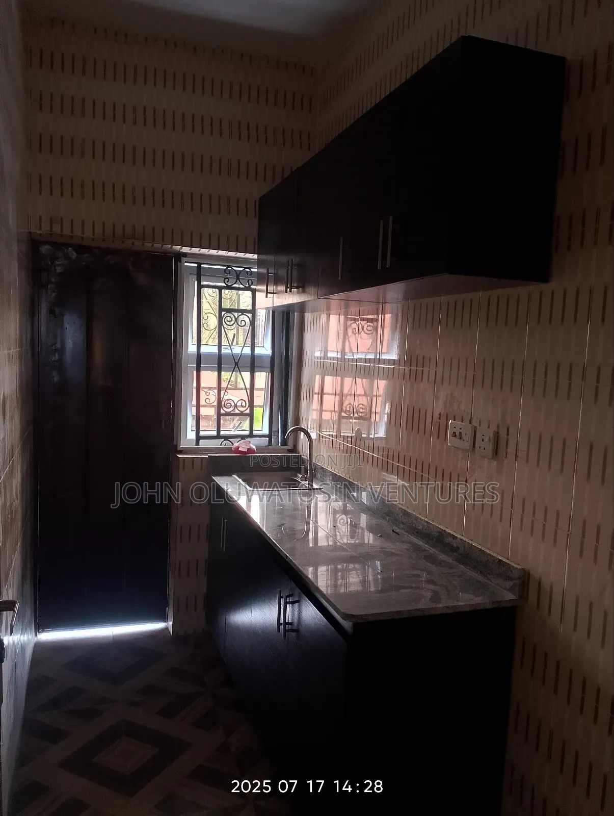 Mini Flat in Tella Estate, Akobo for rent in Akobo