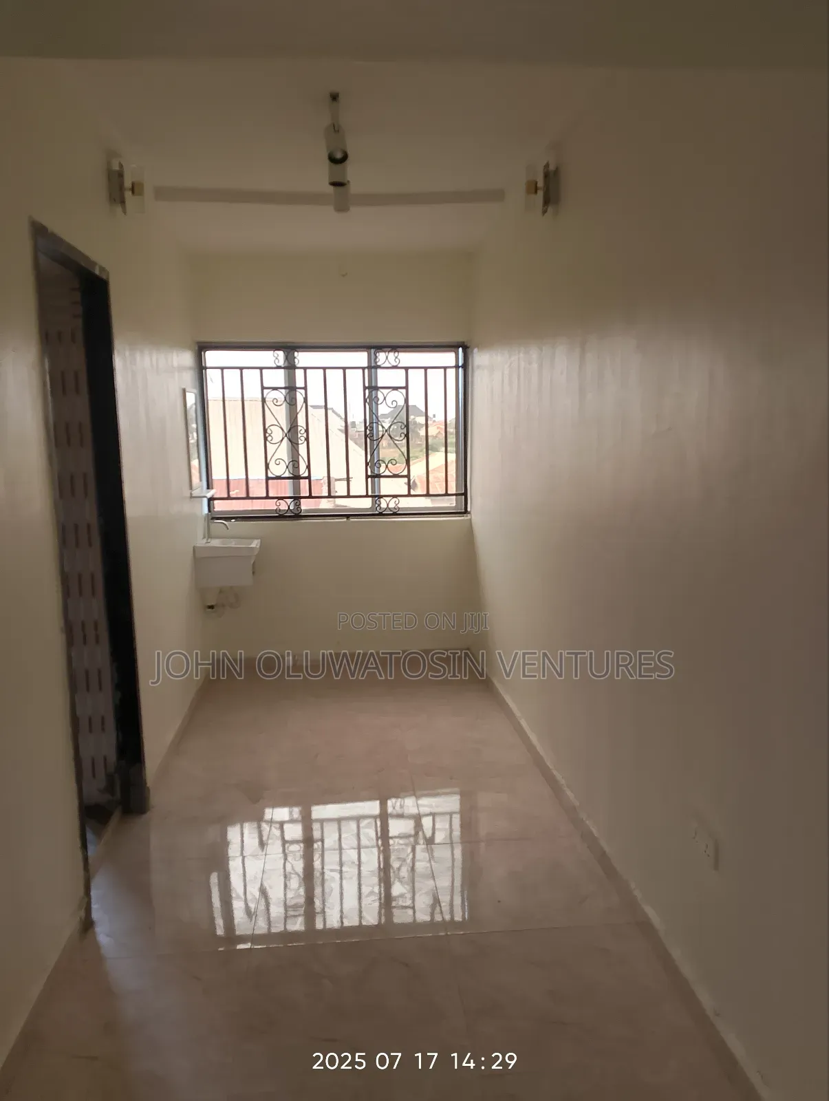3bdrm Block of Flats in Tella Estate, Akobo for rent in Akobo