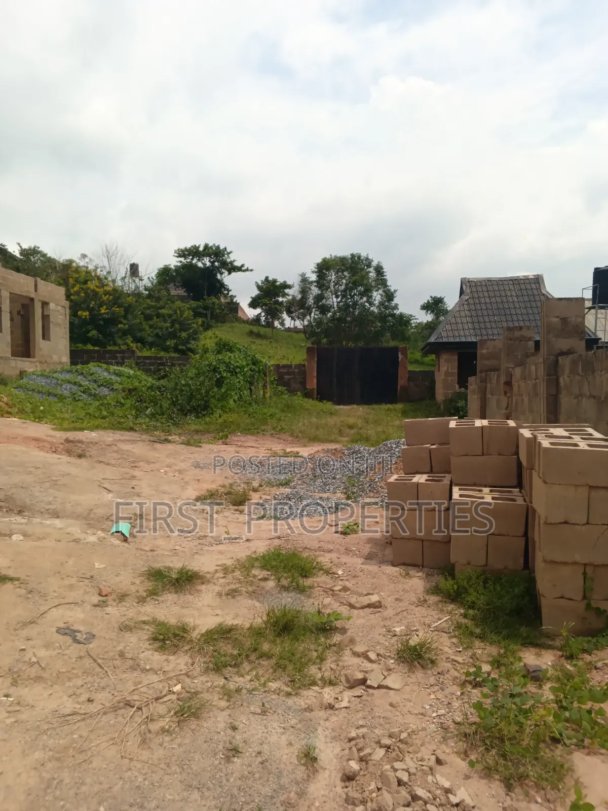 Standard Plot to Land at Secured Environment in Akala Express