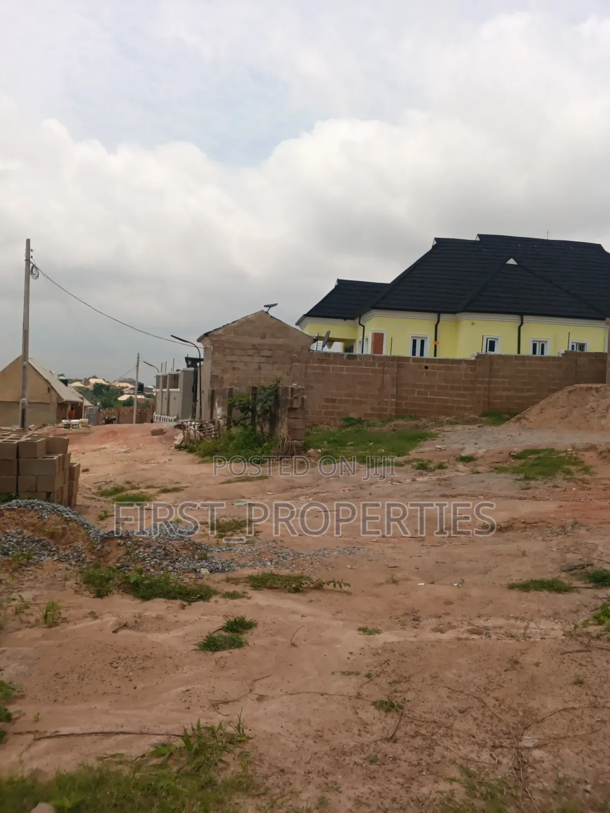 Standard Plot to Land at Secured Environment in Akala Express