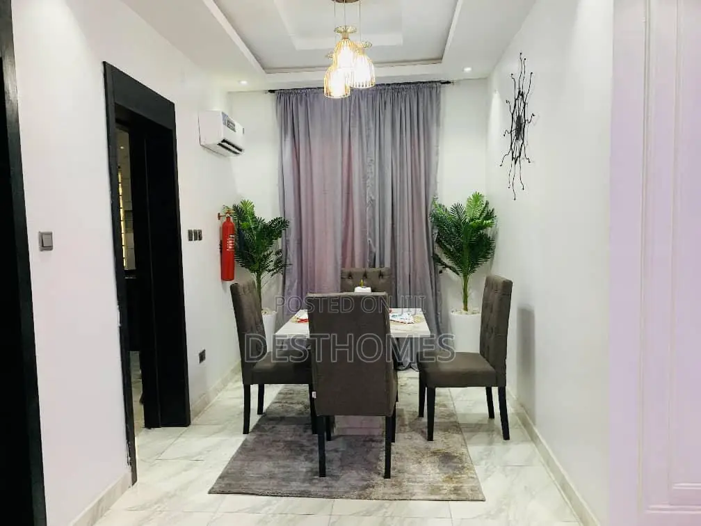 Luxurious 2bedroom at Ikeja Gra in Ikeja GRA