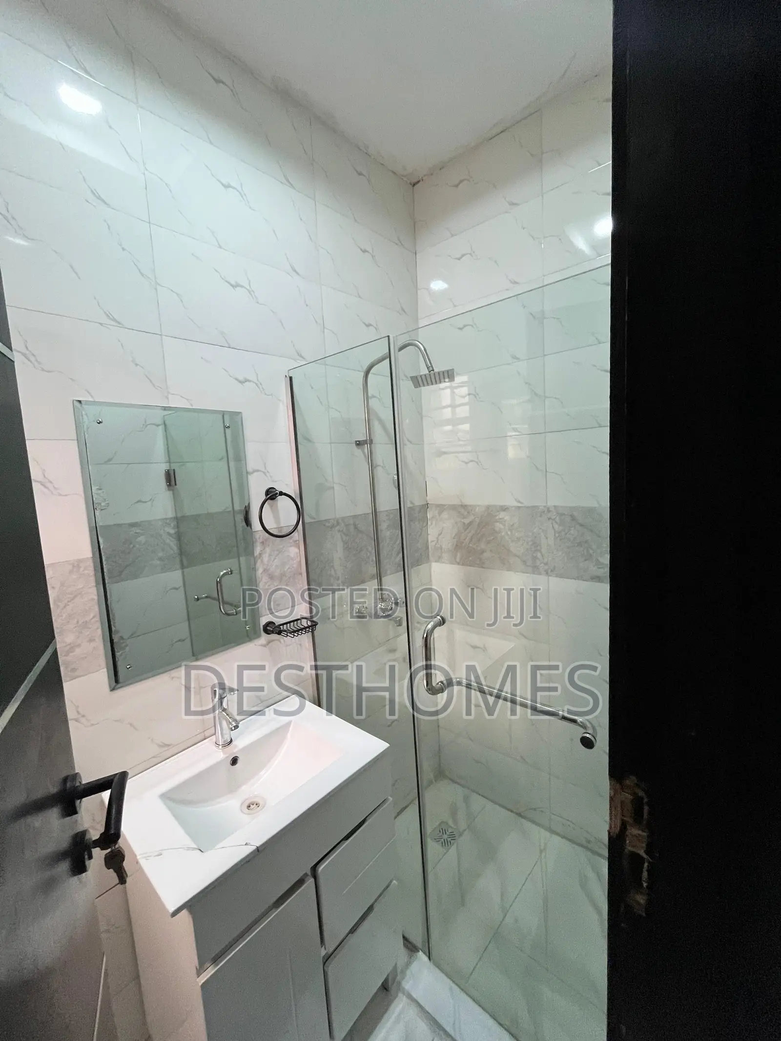 Luxurious 2bedroom at Ikeja Gra in Ikeja GRA