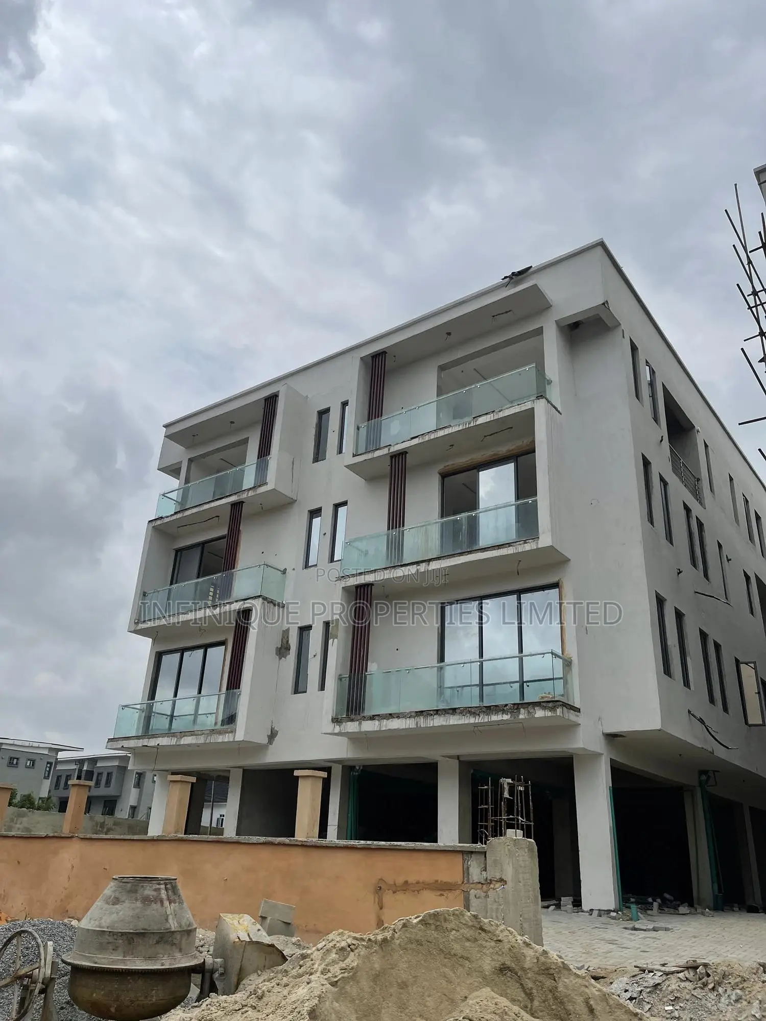 3bdrm Apartment in Lekki Phase 1 for sale in Lekki Phase 1