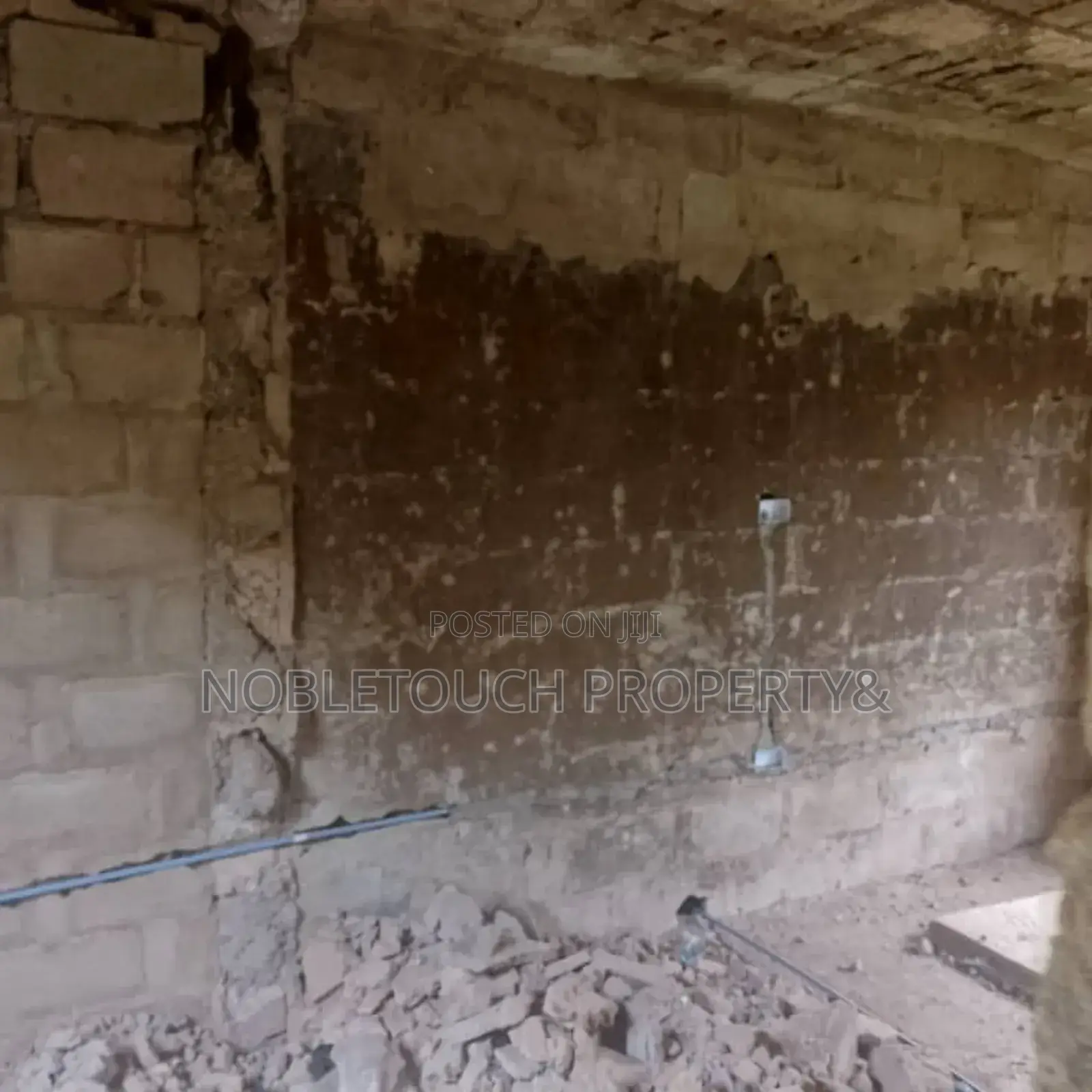 4bdrm Block of Flats in Off Oja Bus Stop Ifo for sale in Ifo