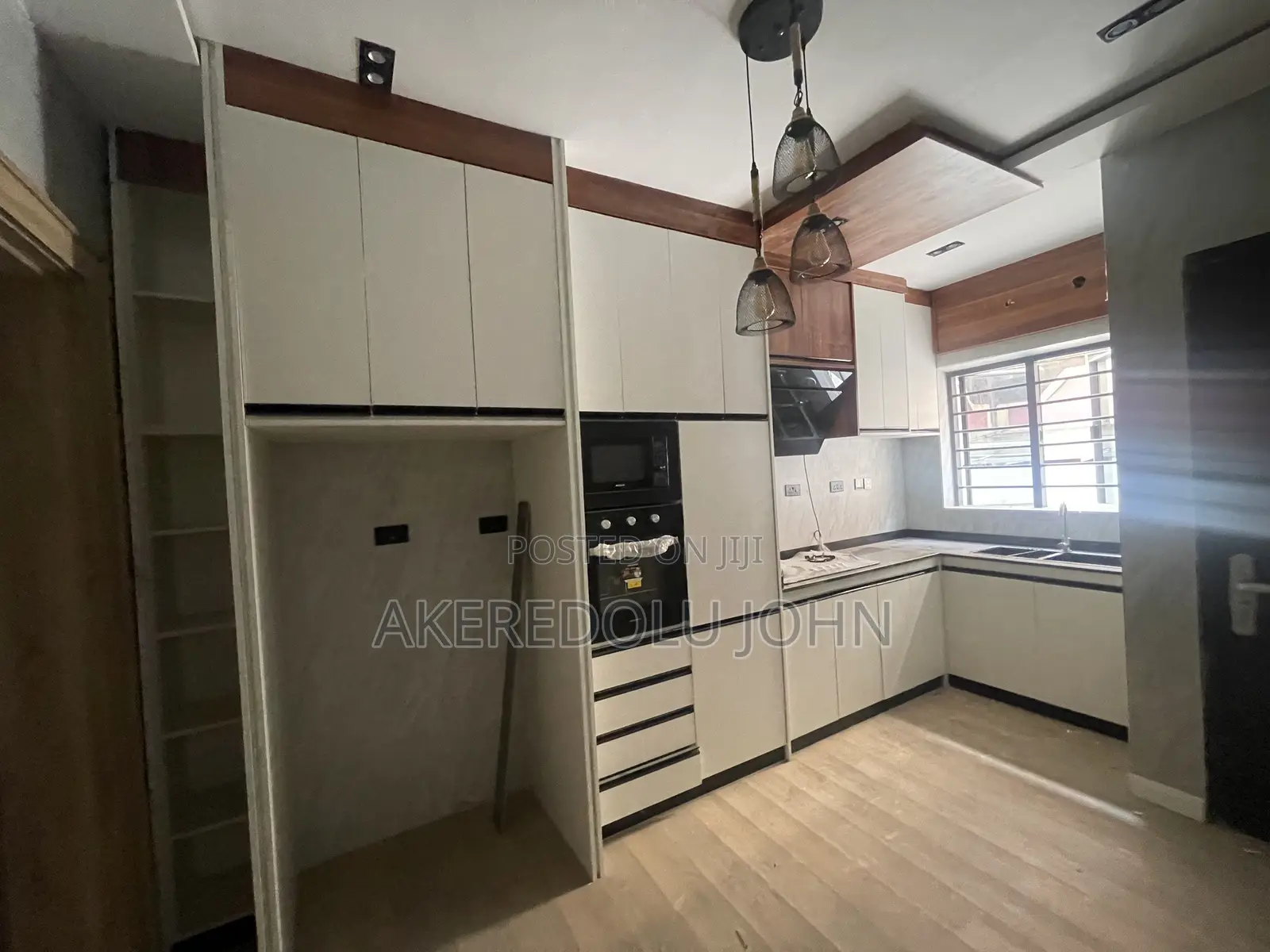 5bdrm Townhouse/Terrace in Zone 7 / Wuse for sale in Zone 7 / Wuse
