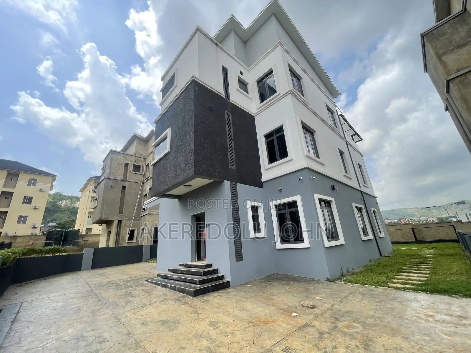 5bdrm Duplex in Katampe Extension for sale in Katampe Extension