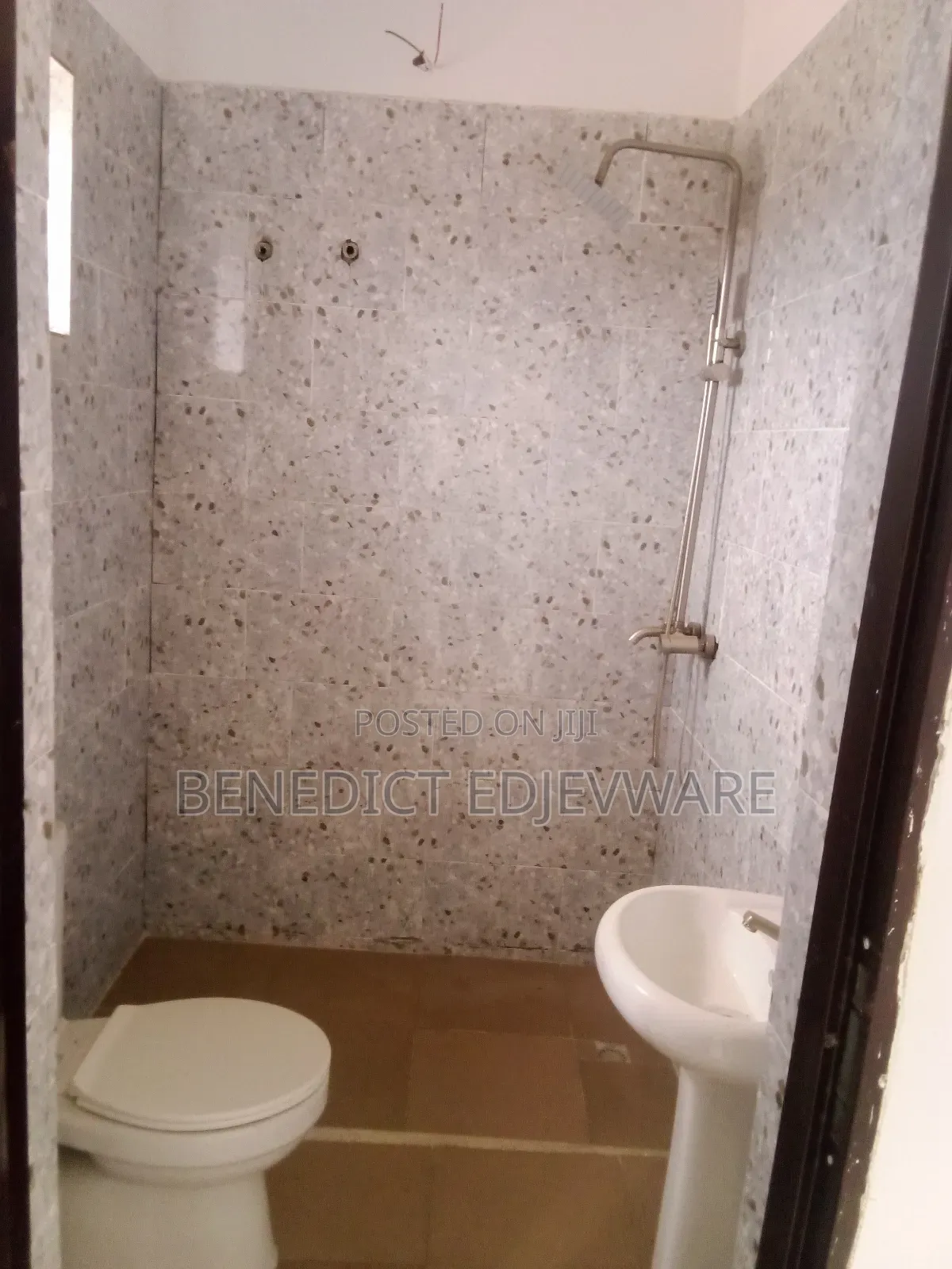 3bdrm Bungalow in Peak Park New Road for rent in Awoyaya
