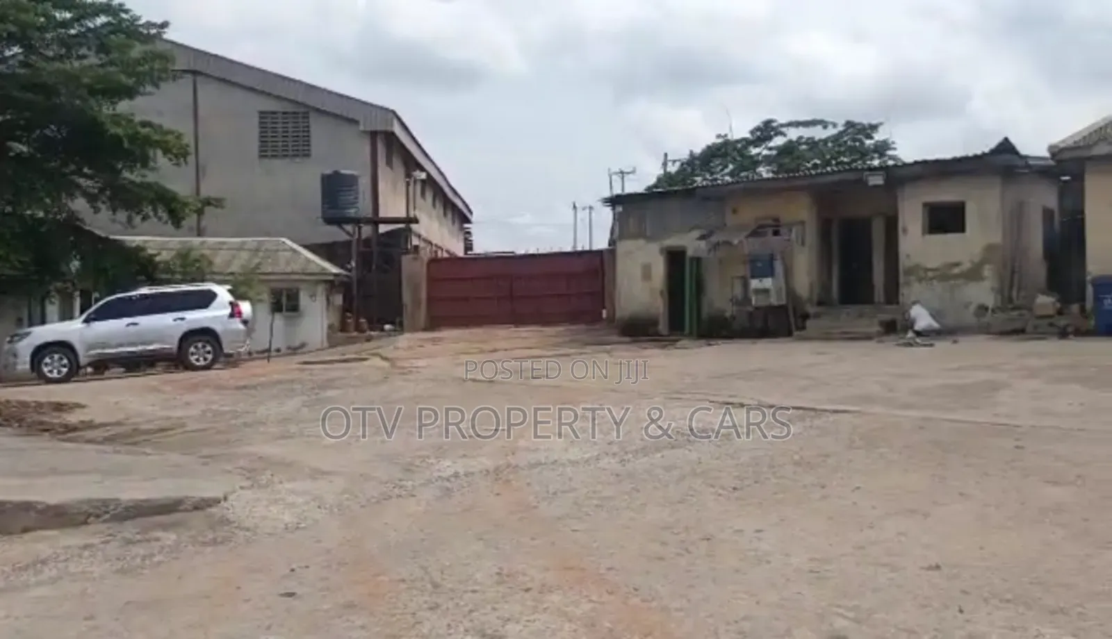 Warehouse at Off Lagos Ibadan Expressway for Sale3 Bay War in Ayetoro