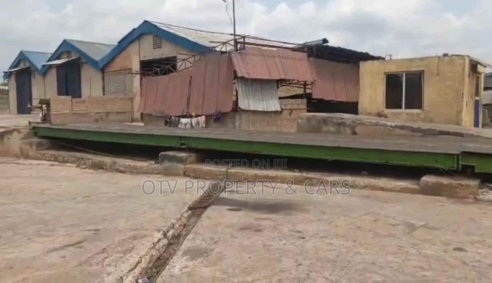 Warehouse at Off Lagos Ibadan Expressway for Sale3 Bay War in Ayetoro