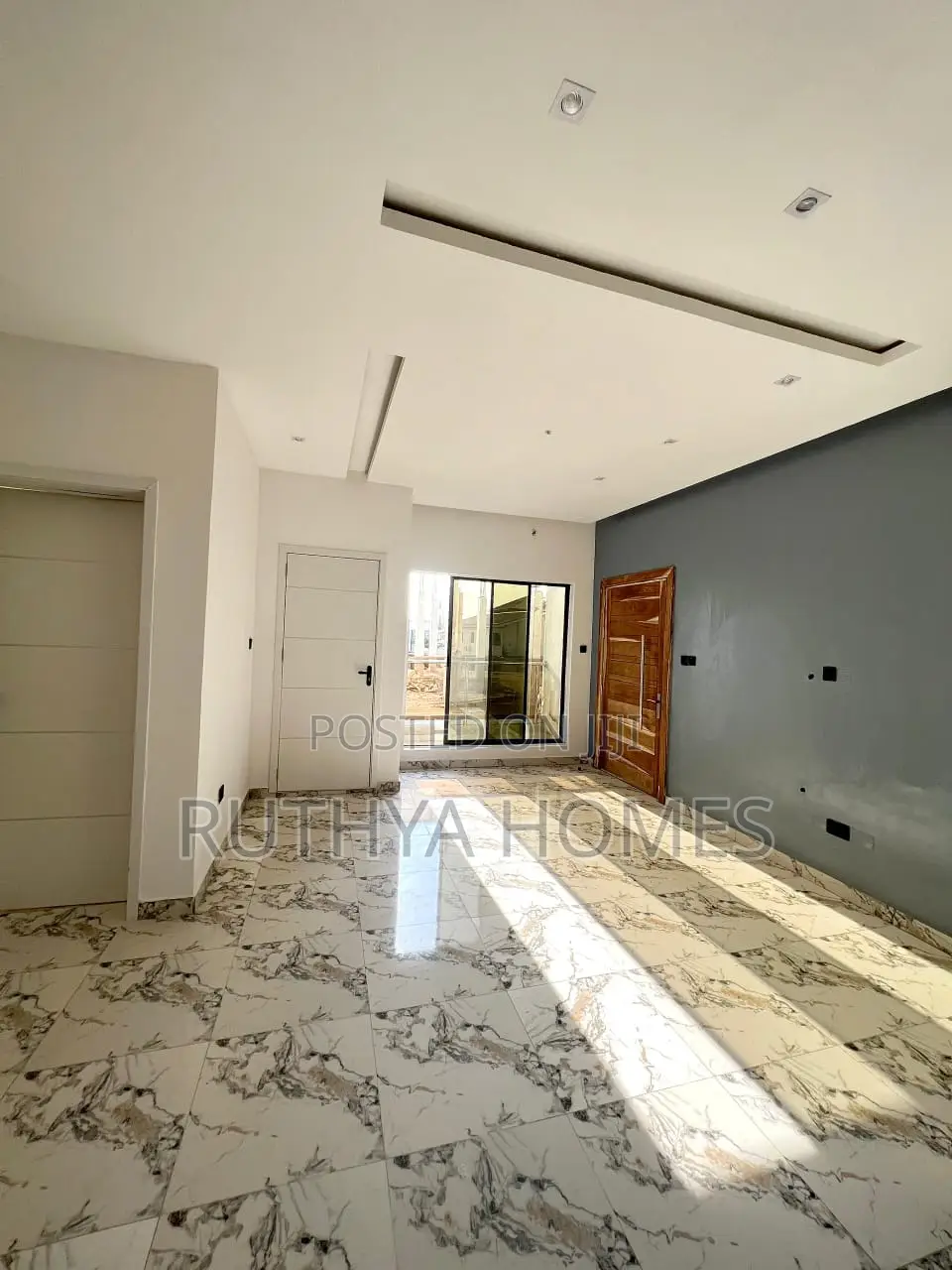2bdrm Block of Flats in Ivana Estate, Lekki Phase 1 for sale in Lekki Phase 1