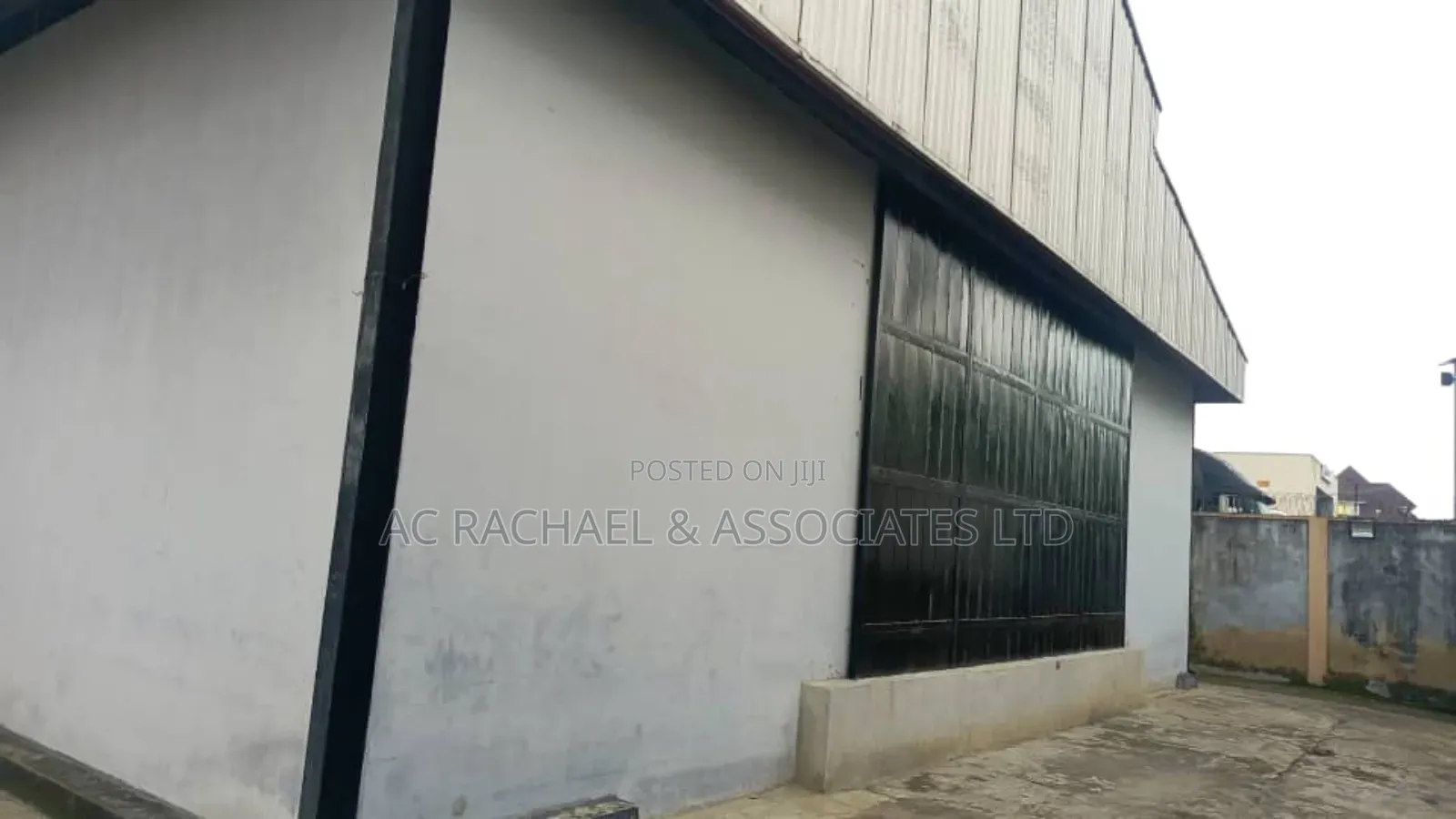 1000sqm Warehouse for Rent at Amuwo Odofin in Amuwo-Odofin