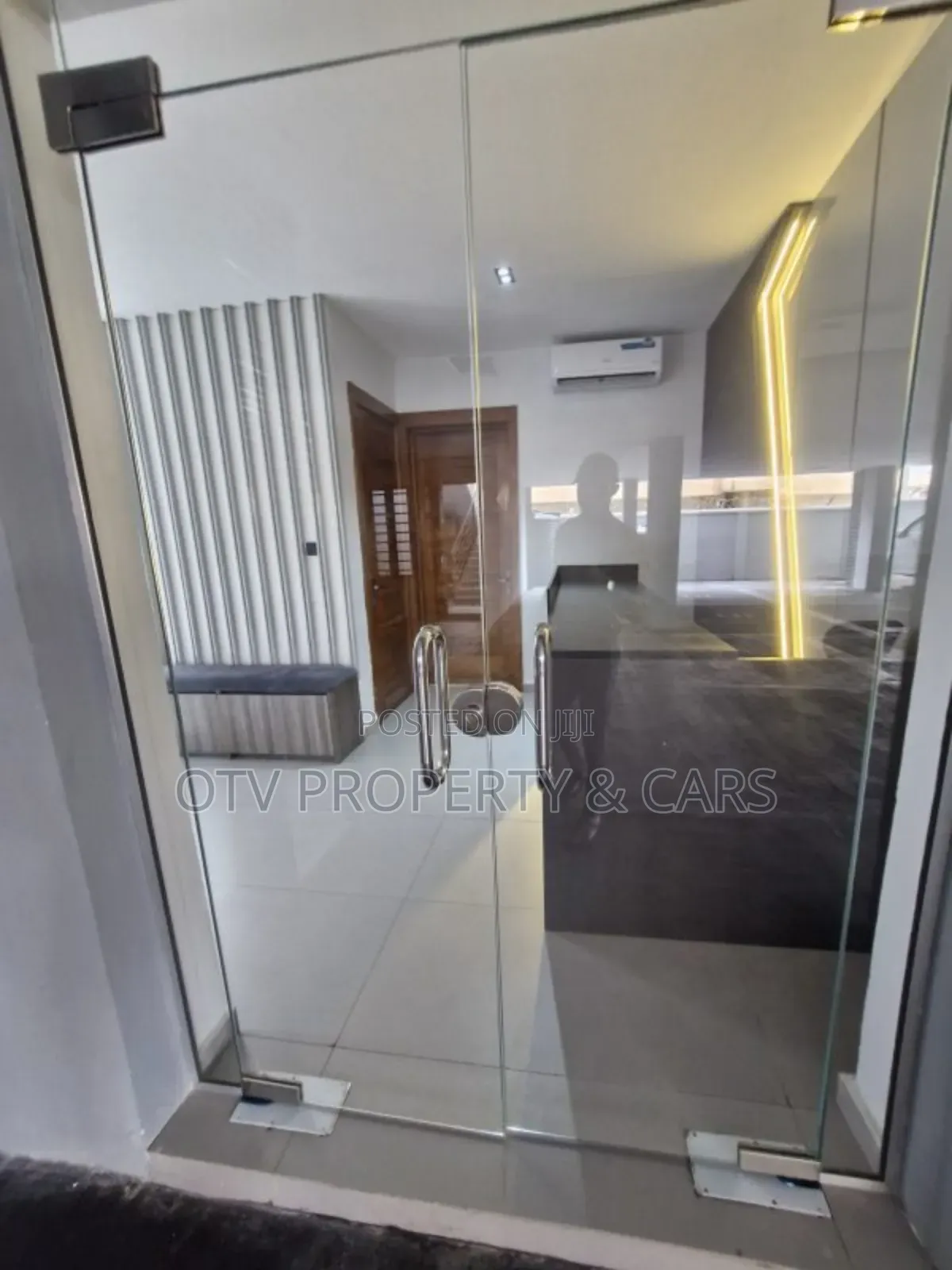 Furnished 3bdrm Apartment in Lekki Phase 1 for sale in Lekki Phase 1