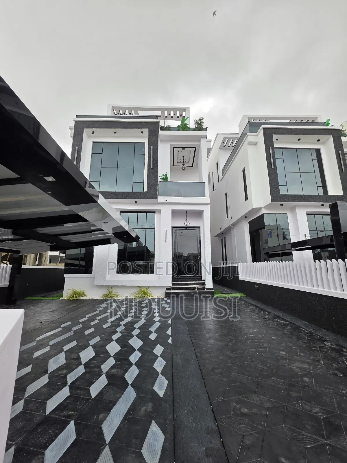 5bdrm Duplex in Megamond, Lekki Phase 1 for sale in Lekki Phase 1