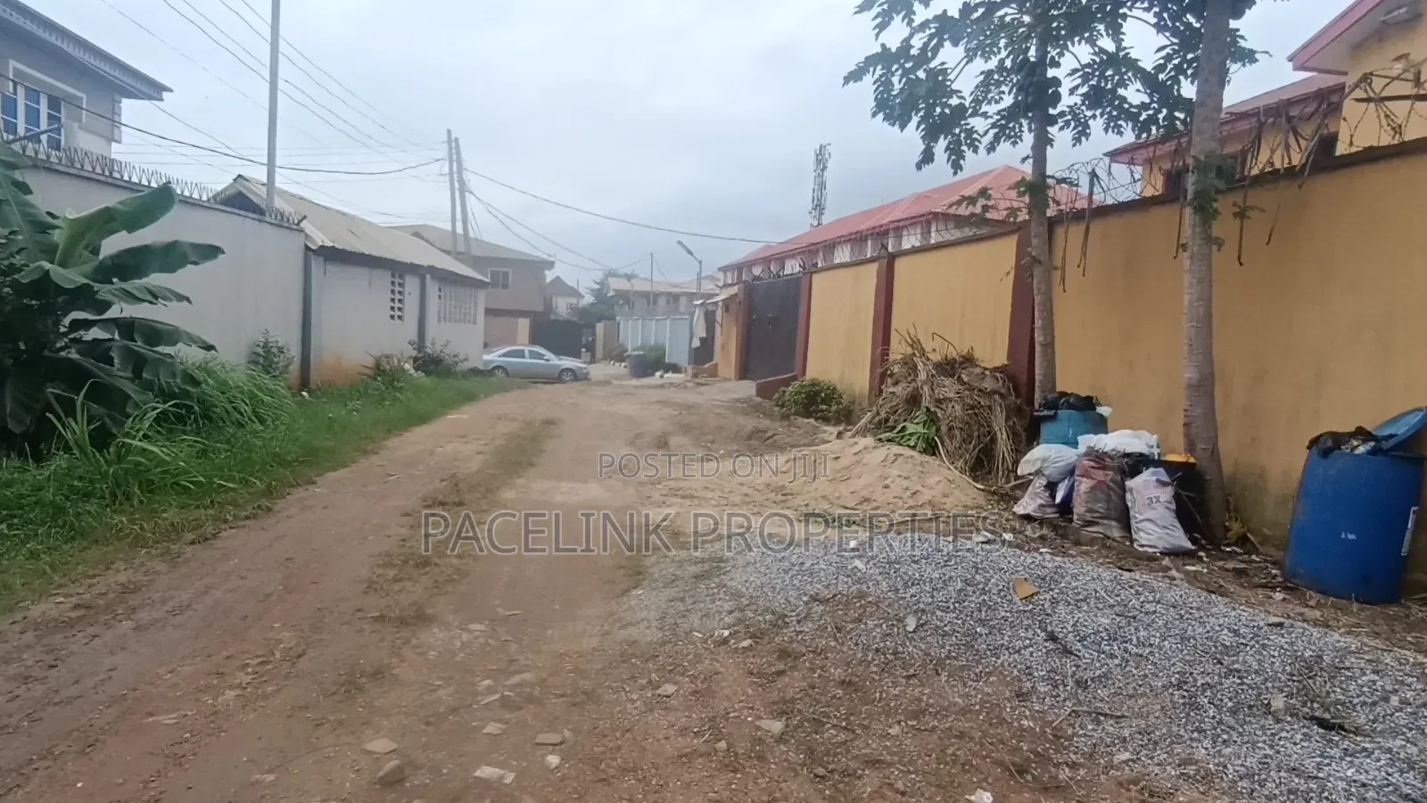 12bdrm Block of Flats in Egbeda for sale in Egbeda