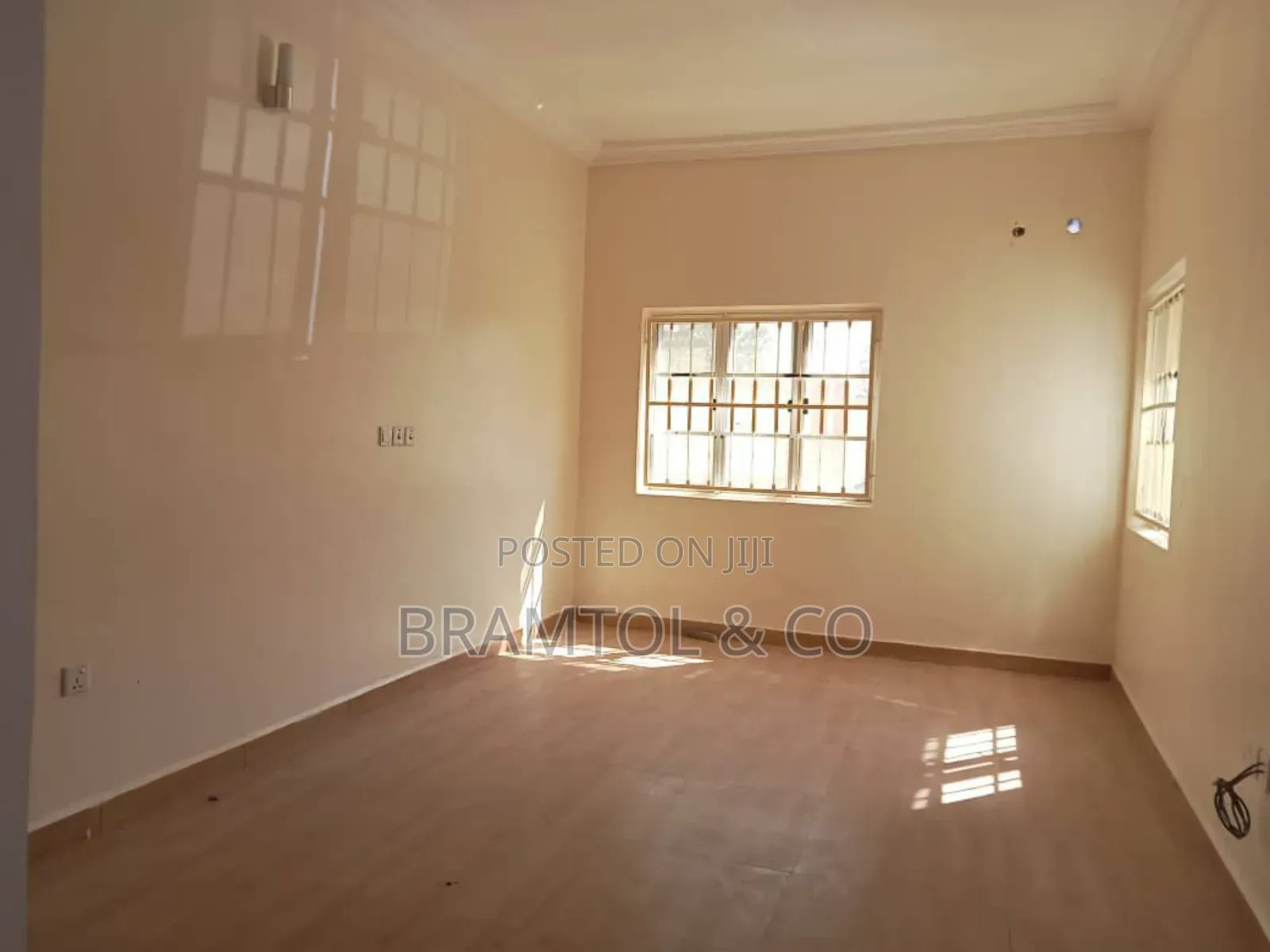 2bdrm Block of Flats in Dape for rent in Dape