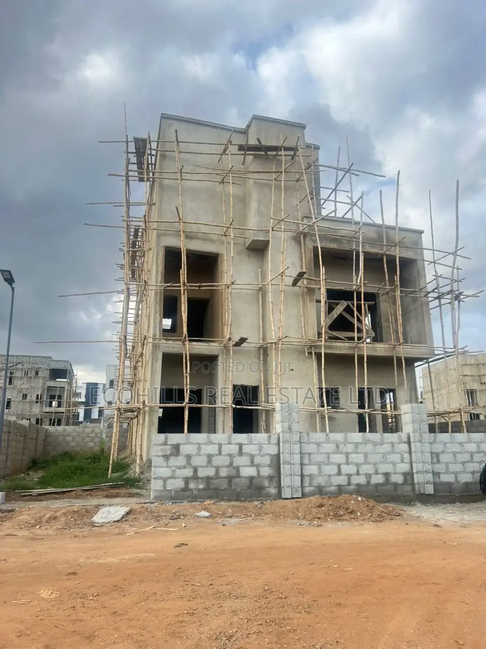 4bdrm Duplex in Ochacho Estate, Life Camp for sale in Life Camp