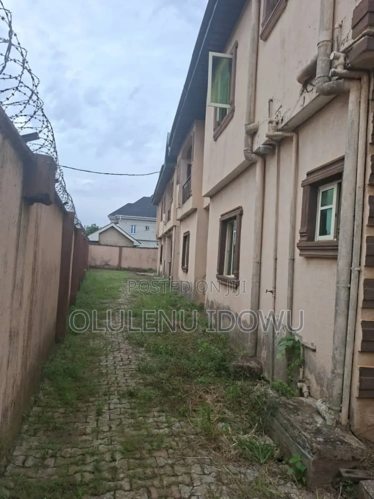 Furnished 3bdrm Block of Flats in Alimosho for sale in Alimosho