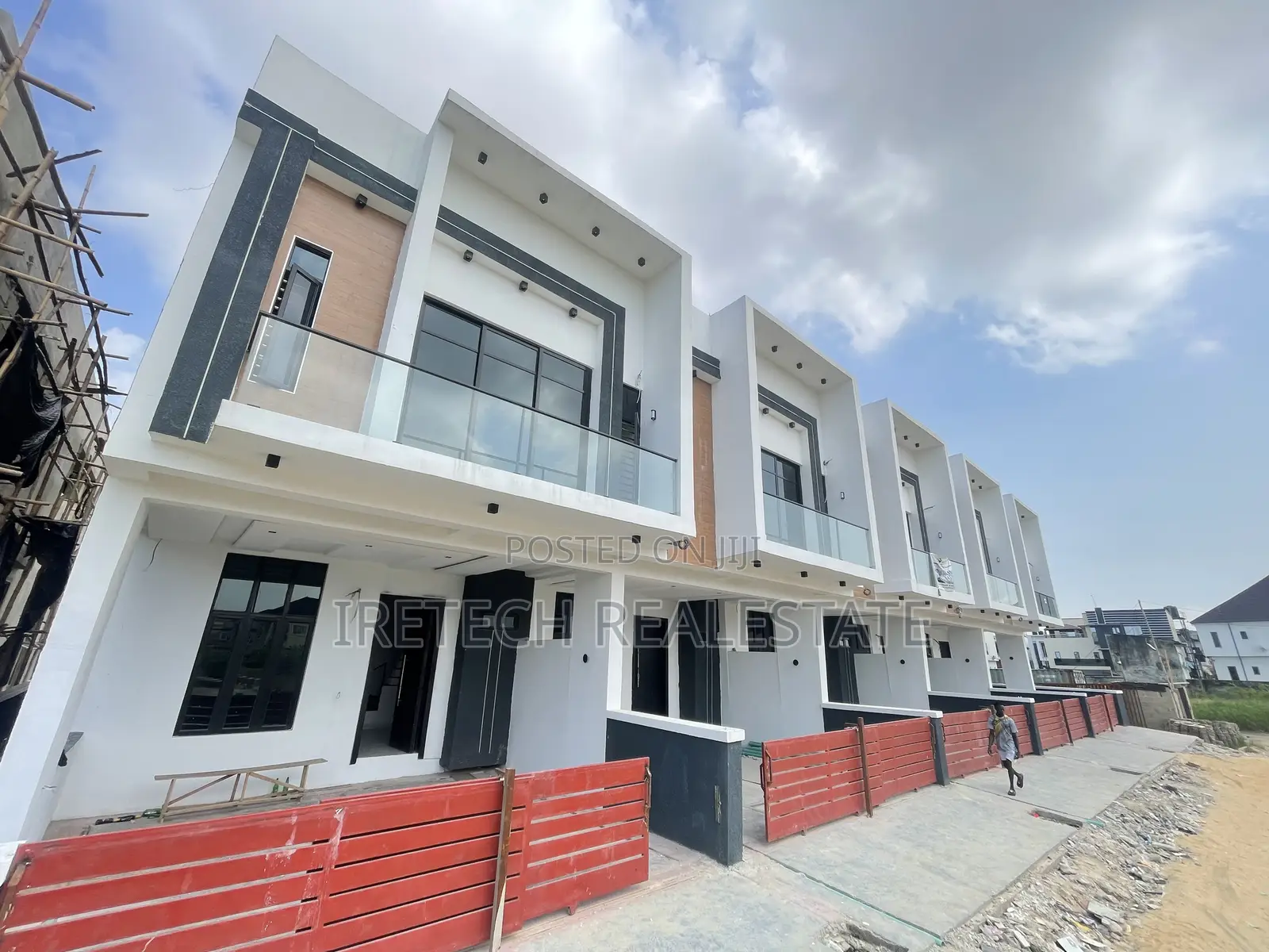3bdrm Townhouse/Terrace in Ikota Gra Axis, Lekki for Sale in Lekki
