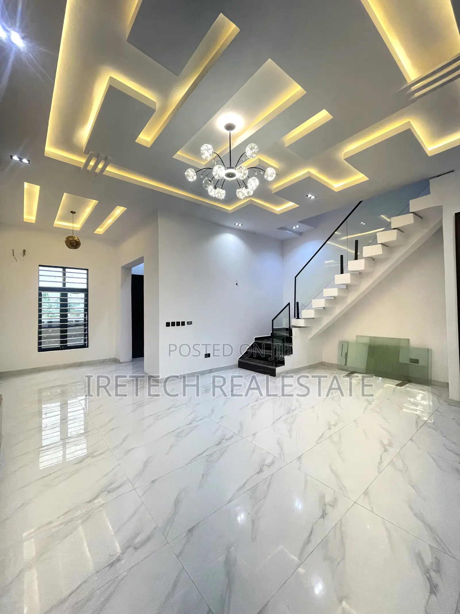 3bdrm Townhouse/Terrace in Ikota Gra Axis, Lekki for Sale in Lekki