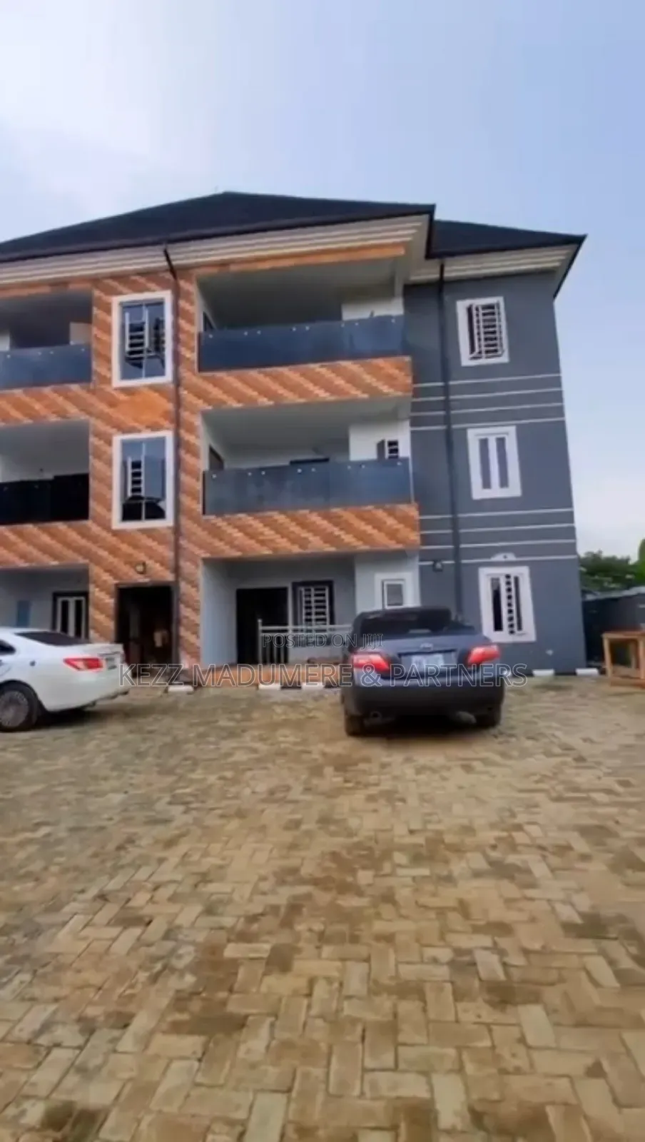 6bdrm Block of Flats in Elelenwo , Port for sale in Elelenwo
