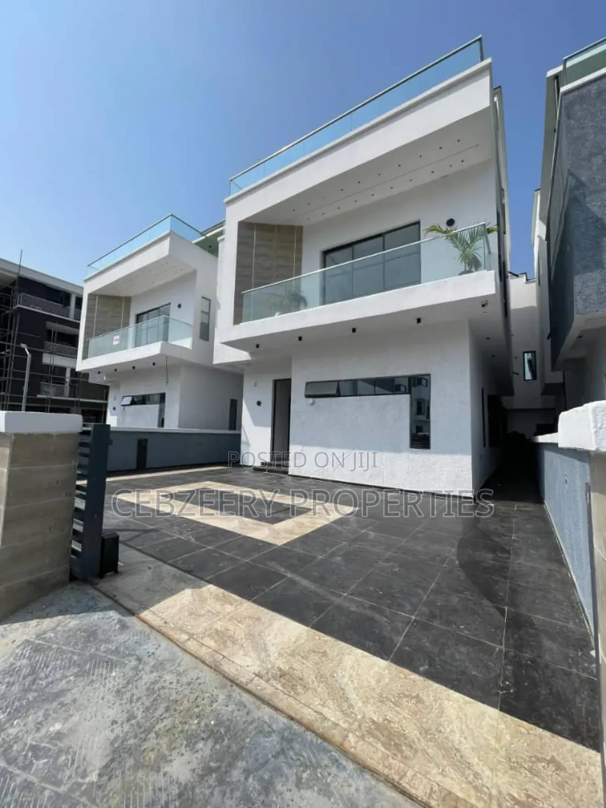 5bdrm Duplex in Osapa london for sale in Osapa london
