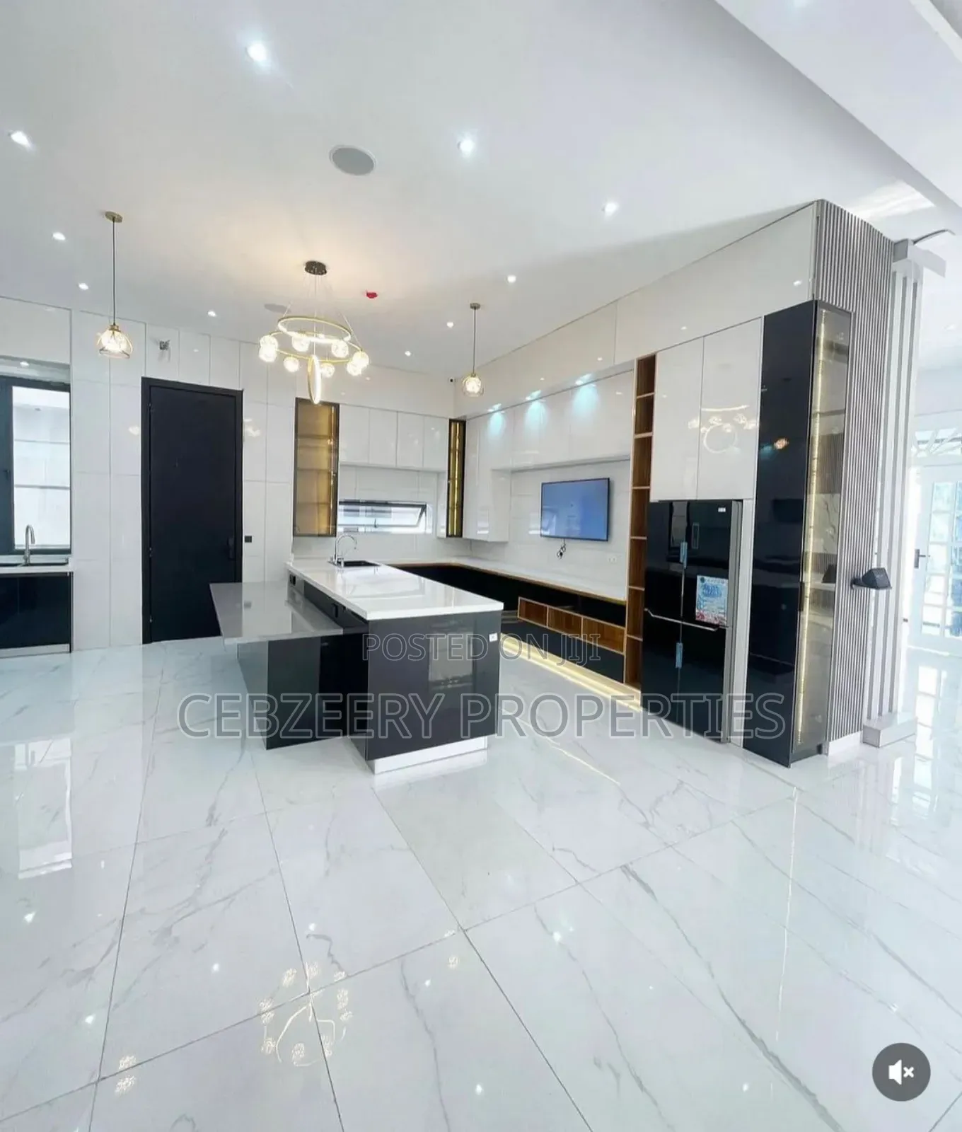 5bdrm Duplex in Osapa london for sale in Osapa london