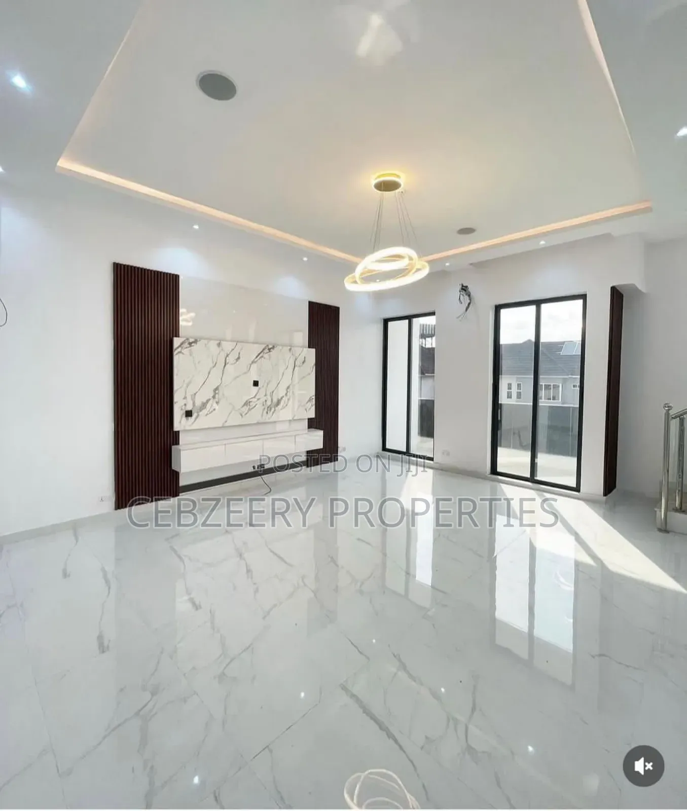 5bdrm Duplex in Osapa london for sale in Osapa london