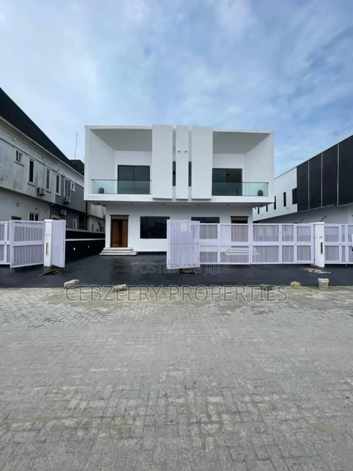 4bdrm Duplex in Lekki for sale in Lekki