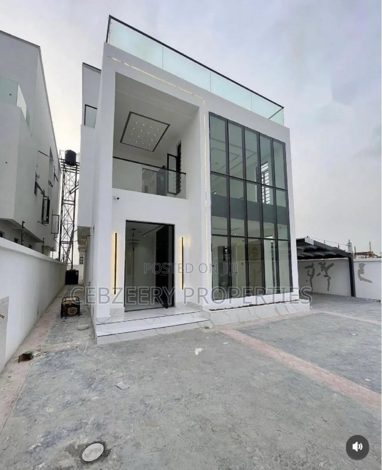 5bdrm Duplex in Lekki Phase 1 for sale in Lekki Phase 1
