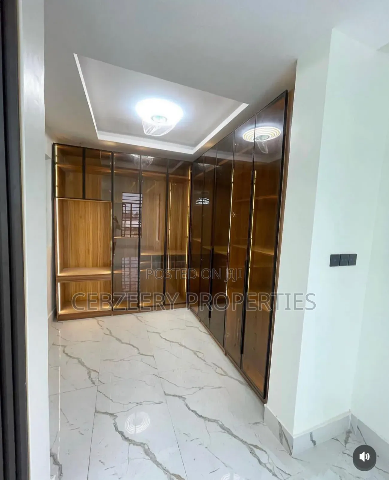 5bdrm Duplex in Lekki Phase 1 for sale in Lekki Phase 1